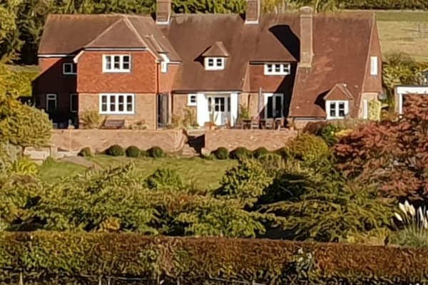 House sit in Kingsclere, United Kingdom