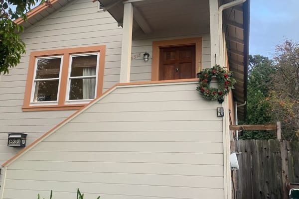 House sit in El Cerrito, CA, US