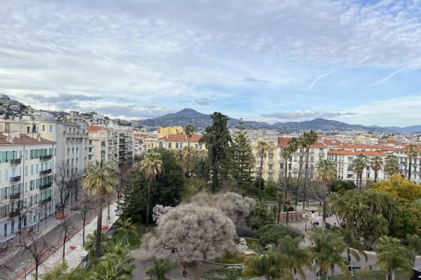 House sit in Nice, France