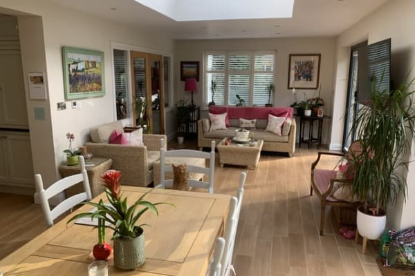 House sit in East Horsley Village, United Kingdom