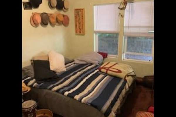 House sit in Kelso, WA, US