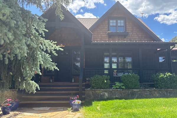 House sit in Glenwood Springs, CO, US
