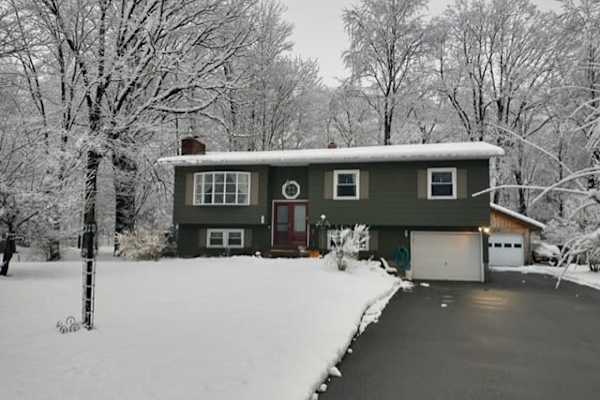 House sit in Williston, VT, US