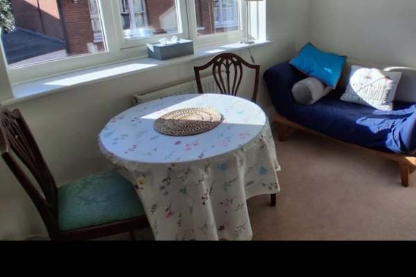 House sit in Lewes, United Kingdom