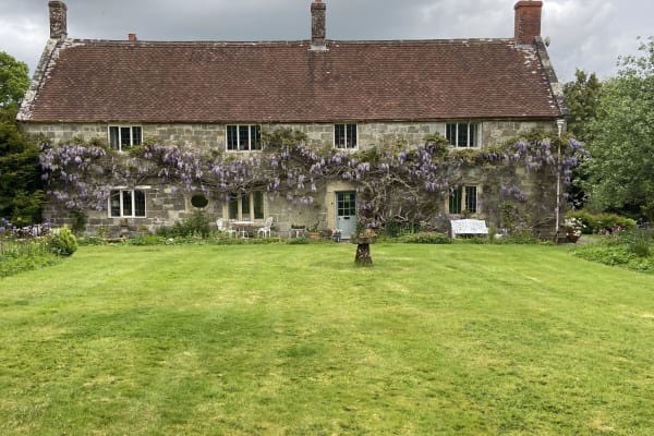 House sit in Sedgehill, United Kingdom