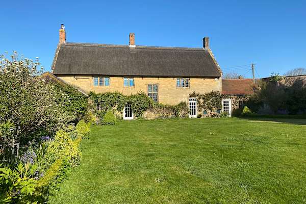 House sit in Yeovil, United Kingdom