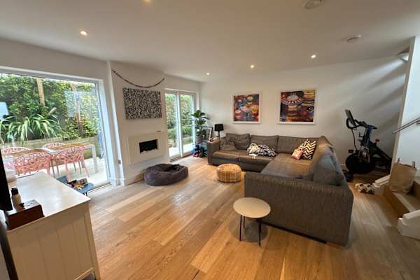 House sit in West Malling, United Kingdom