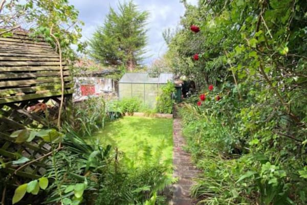 House sit in Bristol, United Kingdom