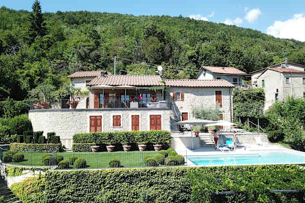 House sit in Licciana Nardi, Italy