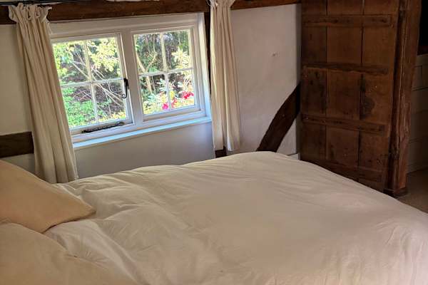 House sit in Forest Row, United Kingdom