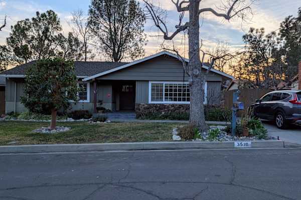 House sit in North Glendale, CA, US