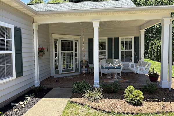 House sit in Brevard, NC, US