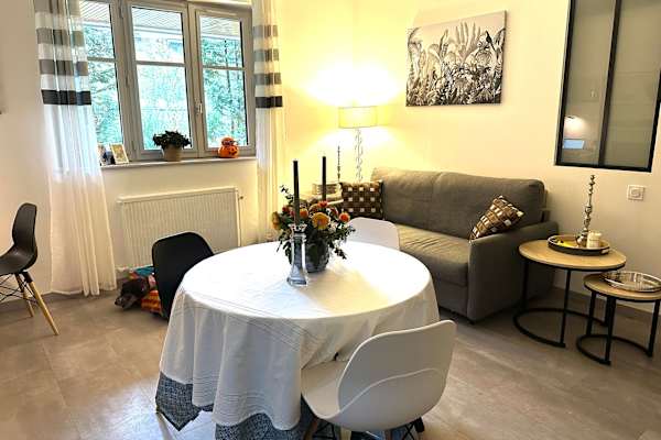 House sit in Lyon, France