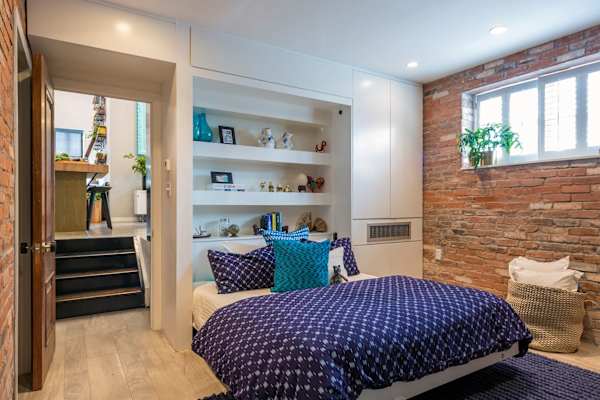 House sit in Brooklyn, NY, US