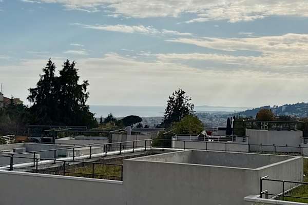 House sit in Nice, France