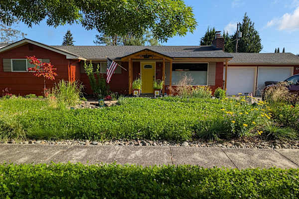 House sit in Longview, WA, US