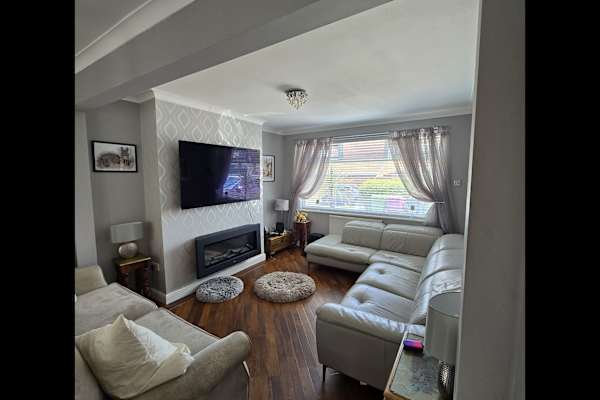 House sit in Liverpool, United Kingdom