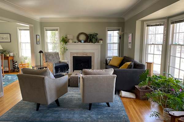 House sit in Minneapolis, MN, US