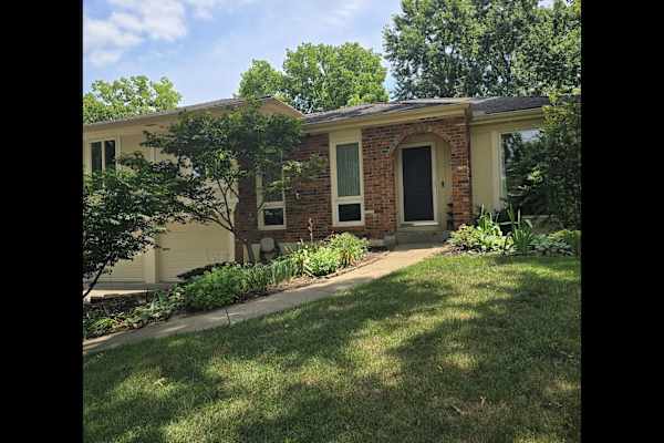 House sit in Leawood, KS, US