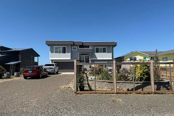 House sit in Long Beach, WA, US