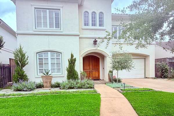 House sit in Houston, TX, US