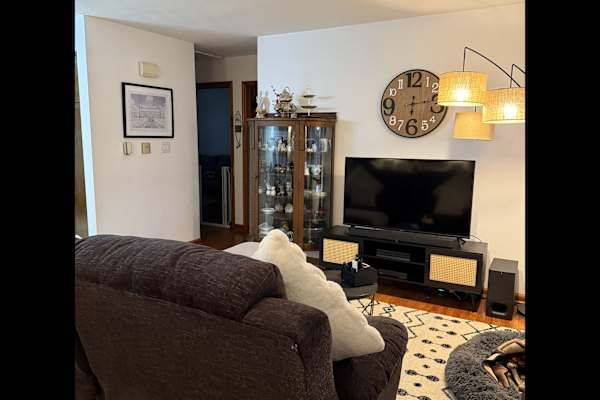 House sit in State College, PA, US