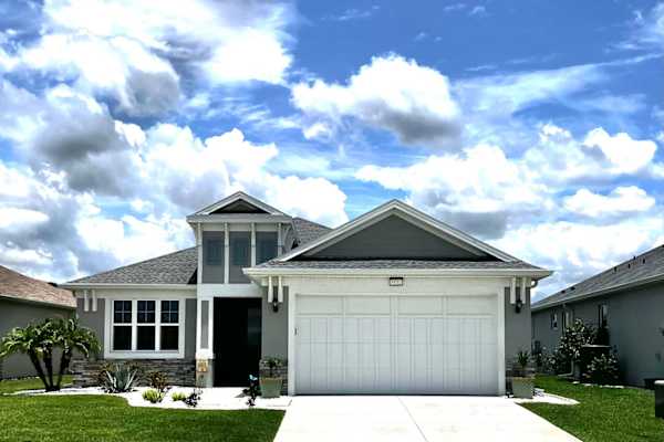 House sit in Mount Dora, FL, US