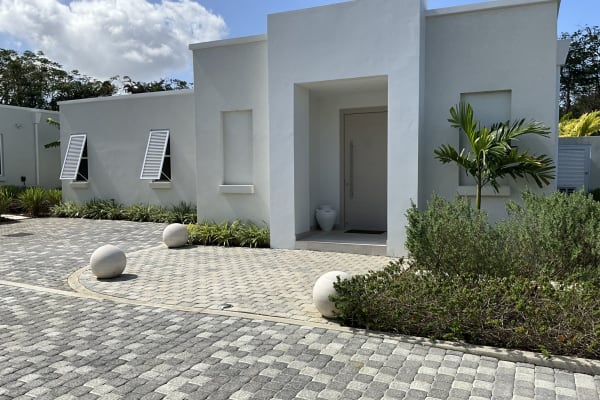 House sit in Holetown, Barbados