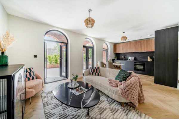 House sit in Surbiton, United Kingdom