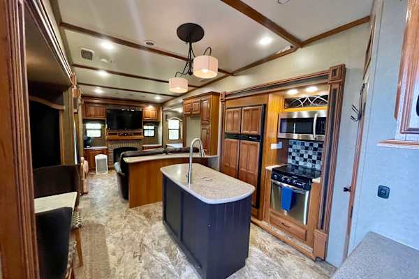 House sit in Dixon, CA, US