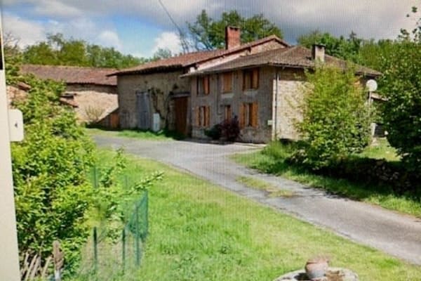 House sit in Gorre, France