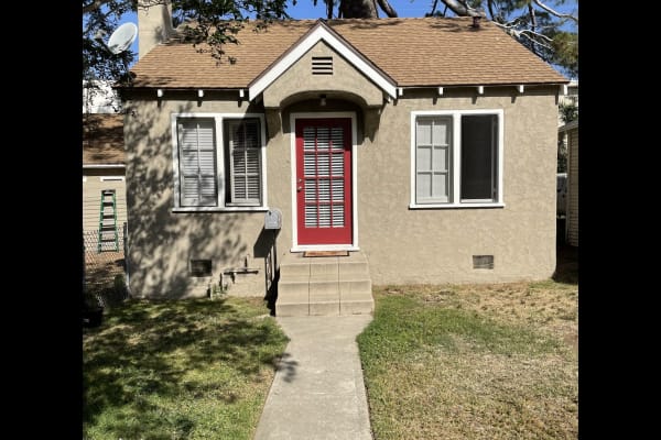 House sit in Burbank, CA, US