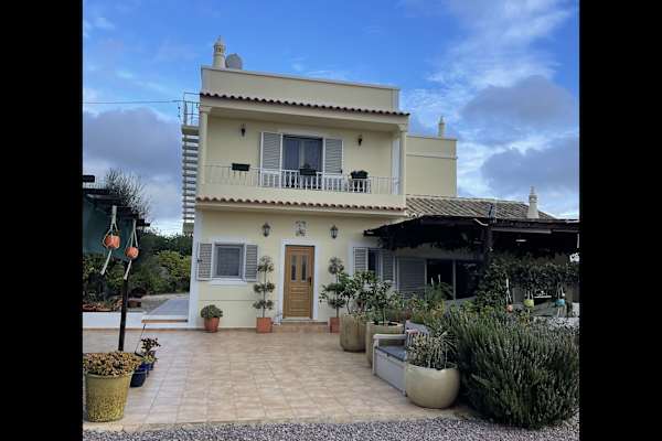 House sit in Moncarapacho, Portugal