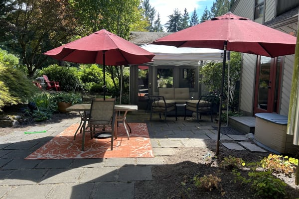 House sit in Woodinville, WA, US