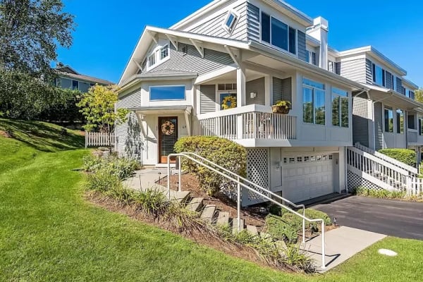 House sit in South Burlington, VT, US