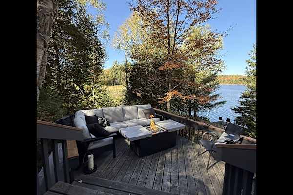 House sit in Bancroft, ON, Canada