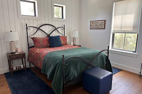 House sit in Fredericksburg, TX, US