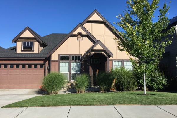 House sit in Redmond, OR, US