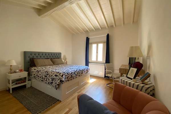 House sit in Florence, Italy