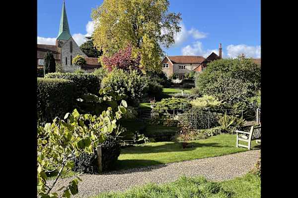 House sit in South Harting, United Kingdom