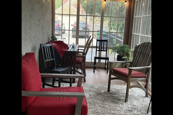 House sit in Minneapolis, MN, US