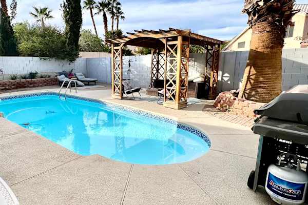 House sit in Las Vegas, NV, US