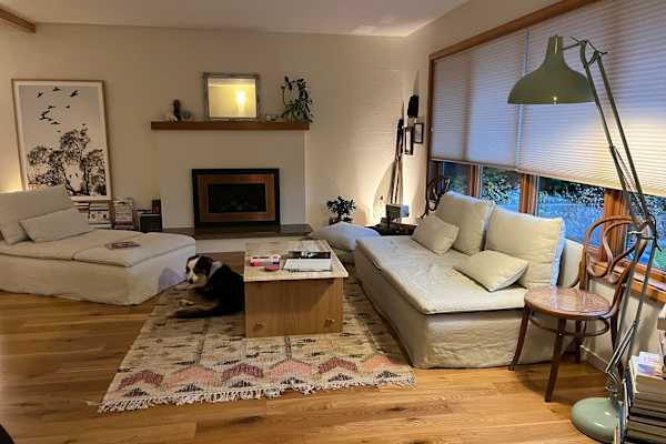 House sit in North Vancouver, BC, Canada