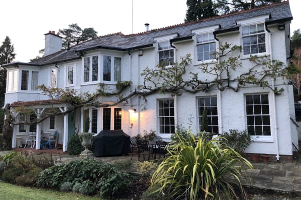 House sit in Farnham, United Kingdom