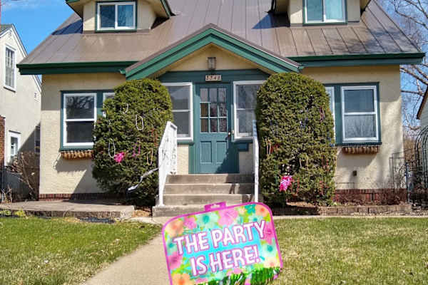 House sit in Minneapolis, MN, US