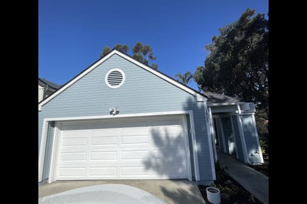 House sit in Oceanside, CA, US