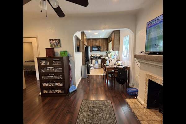 House sit in Santa Monica, CA, US