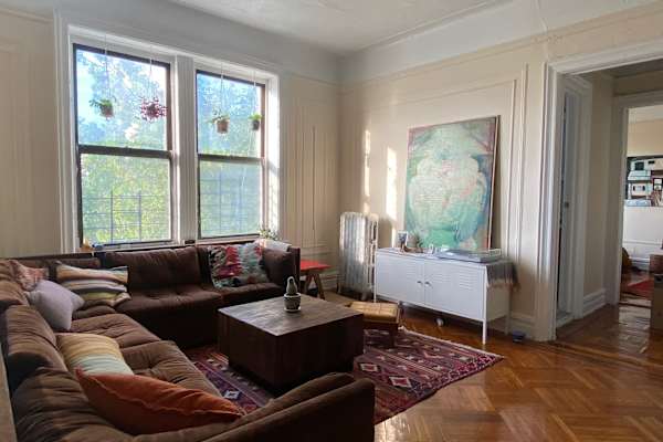 House sit in Brooklyn, NY, US