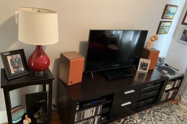 House sit in East York, ON, Canada