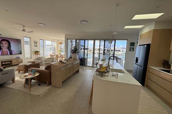 House sit in Caloundra, QLD, Australia